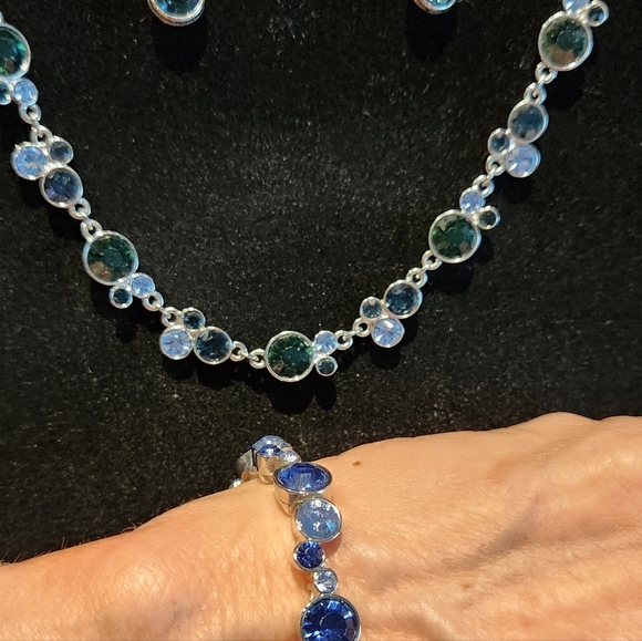 1928 Light and Dark Blue Necklace, Bracelet and Earring Set - Picture 3 of 6